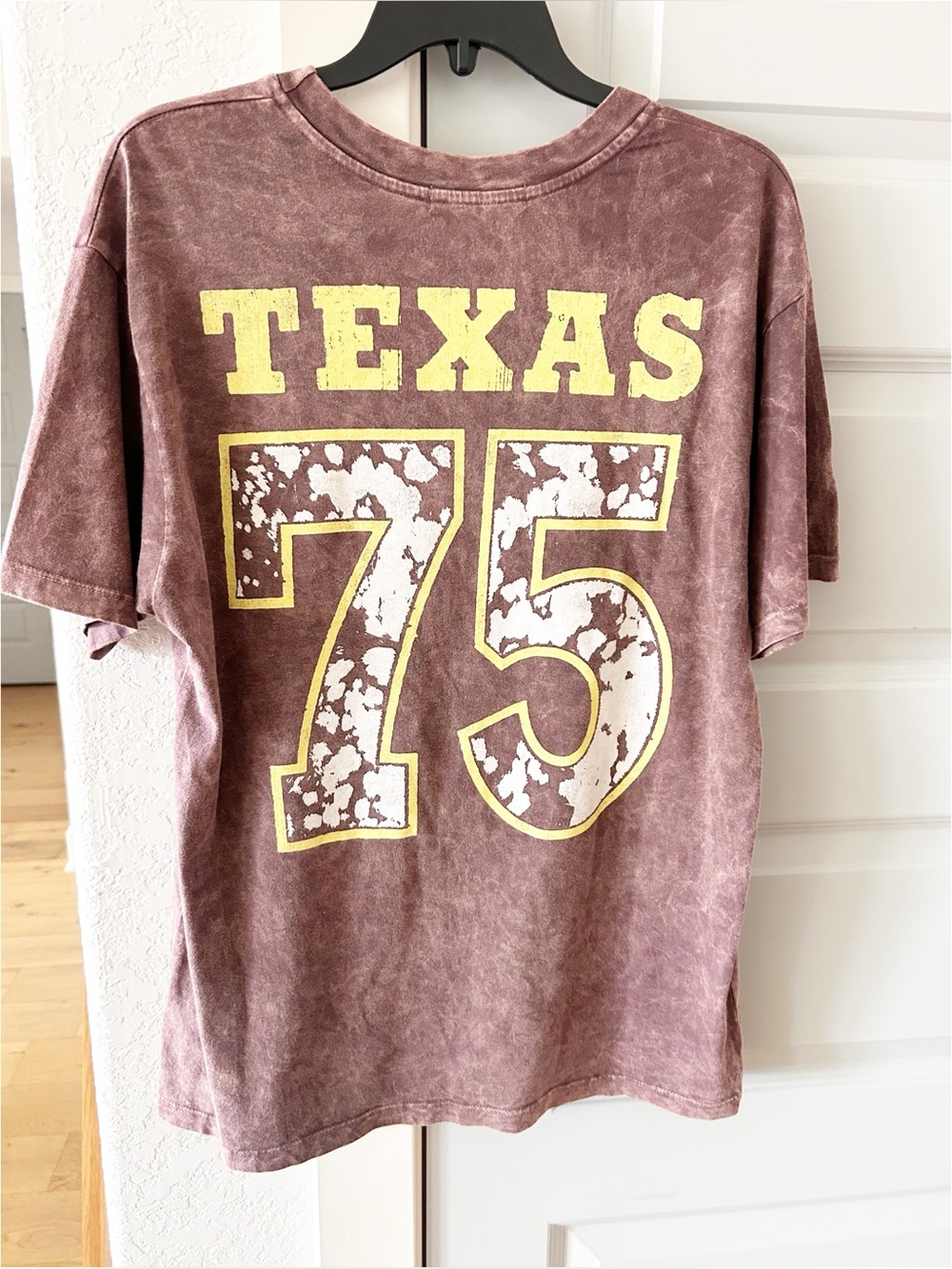 NWT Daydreamer Willie Nelson Red Headed Stranger Weekend Tee - Picture 6 of 6